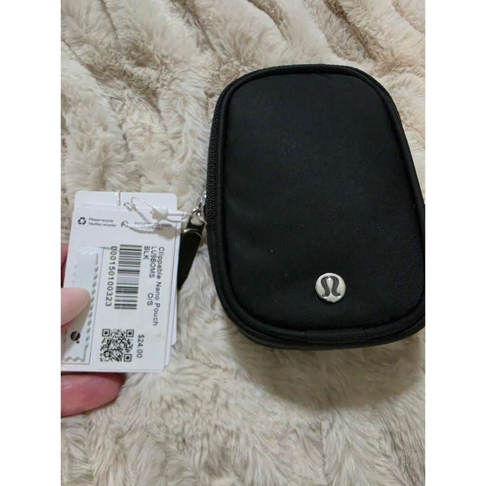 Lululemon Clippable Nano Pouch Black Water Repellent LU9BDMS BLK